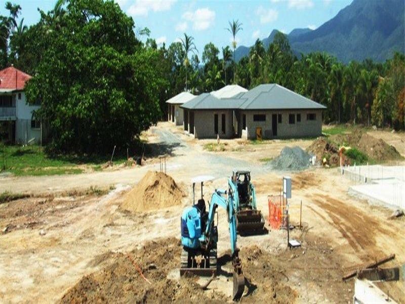 21 Giffin Road, White Rock QLD 4868