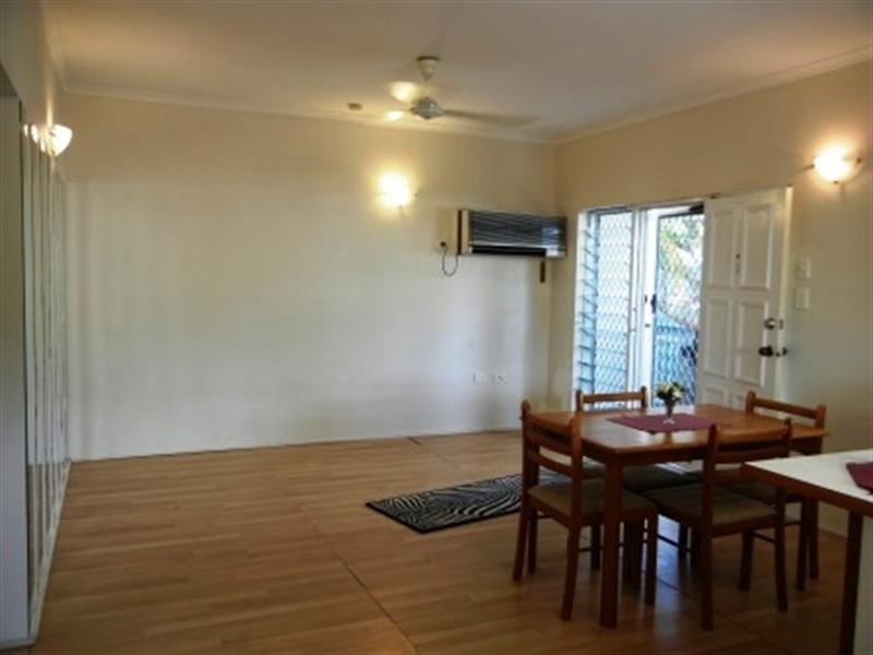 2/18-20 Rose Street, Westcourt QLD 4870