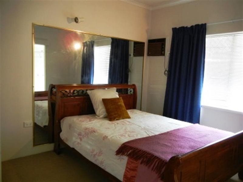 2/18-20 Rose Street, Westcourt QLD 4870