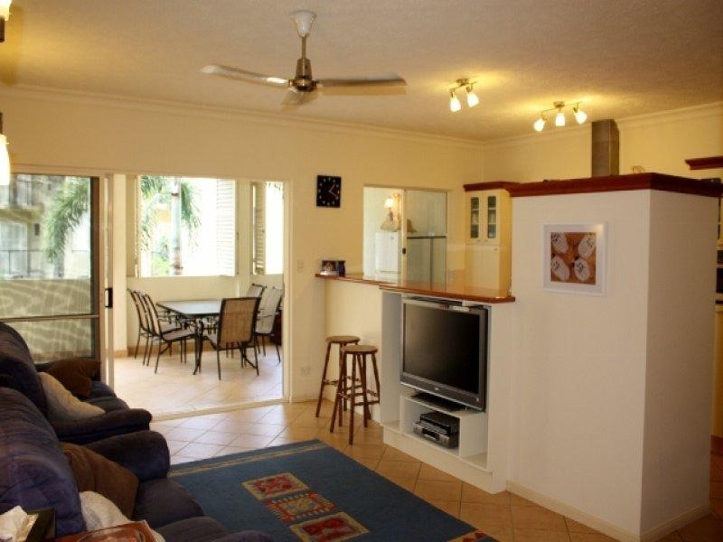 407/2 Greenslopes Street, Cairns North QLD 4870