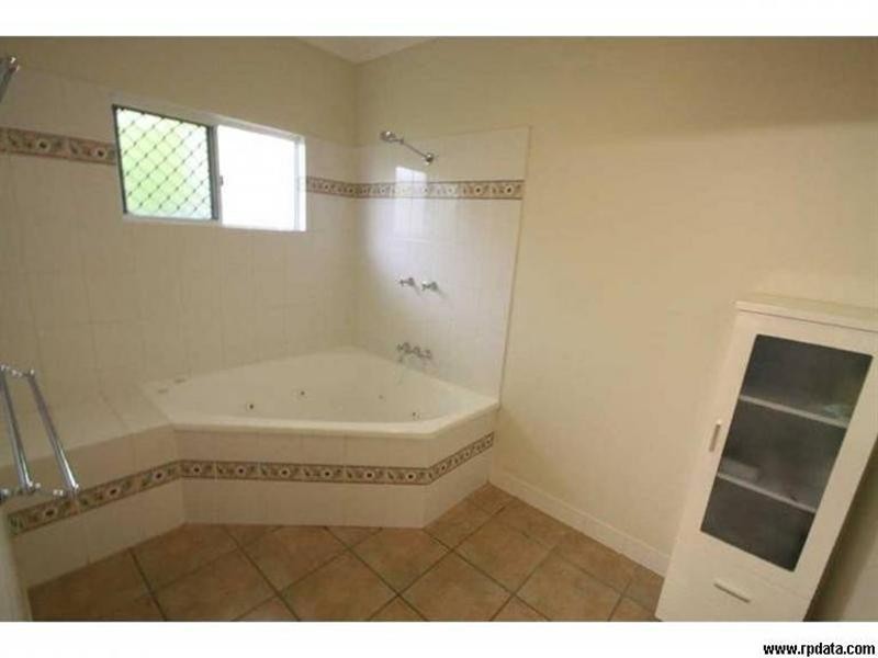 26 Creswell Close, Gordonvale QLD 4865