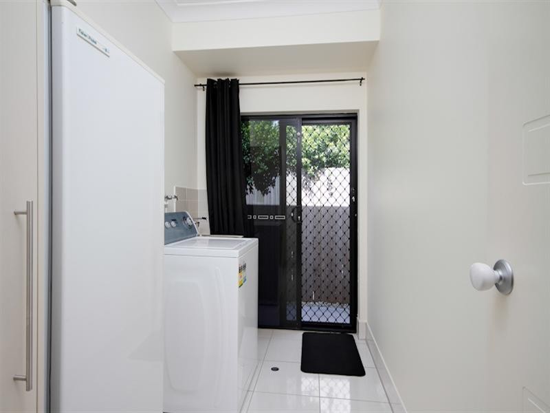 10 Charnley Avenue, Bentley Park QLD 4869