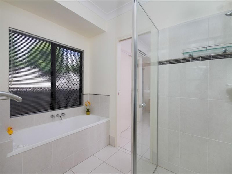 10 Charnley Avenue, Bentley Park QLD 4869