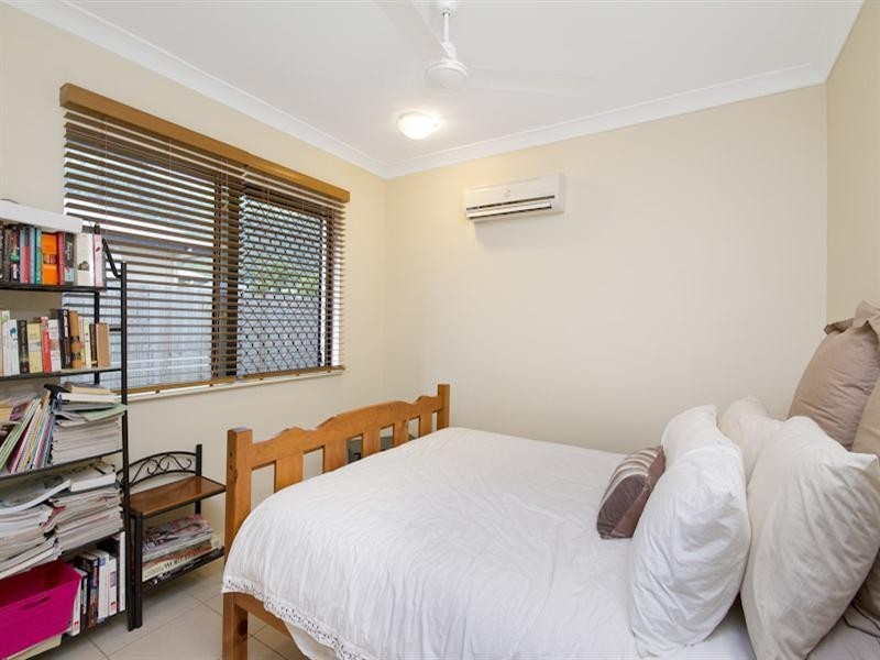 Bentley Park QLD 4869