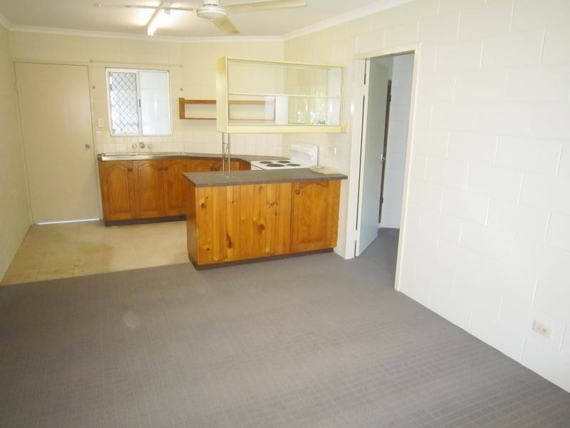 Holloways Beach QLD 4878