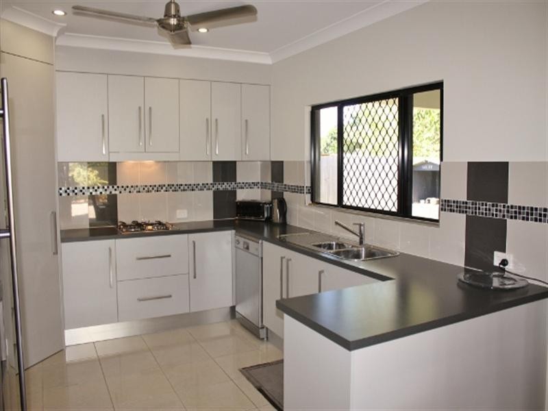 12 Kingsley Close, White Rock QLD 4868