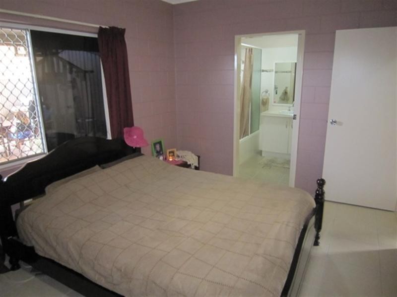 Bentley Park QLD 4869