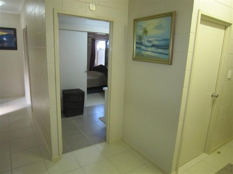 Bentley Park QLD 4869