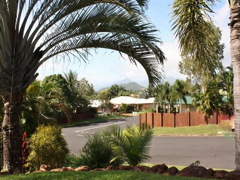 Bentley Park QLD 4869