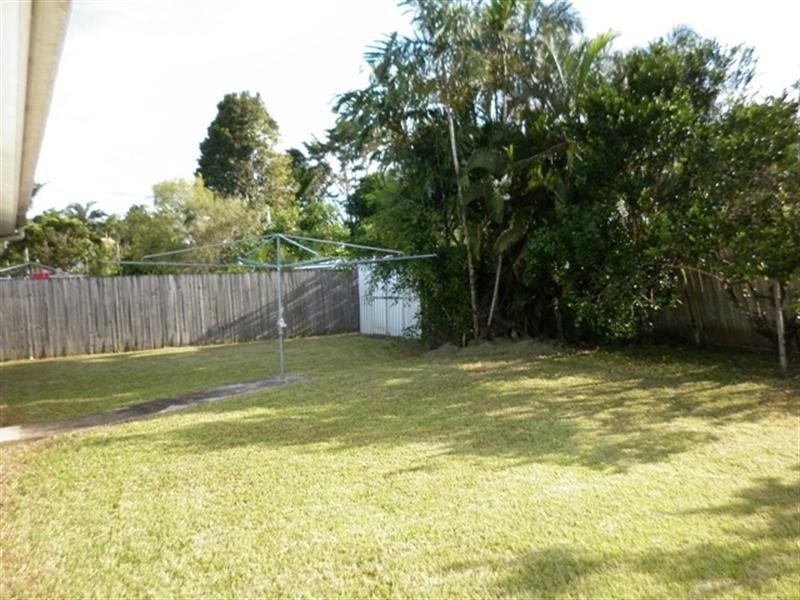 1 Fishburn Street, Bentley Park QLD 4869