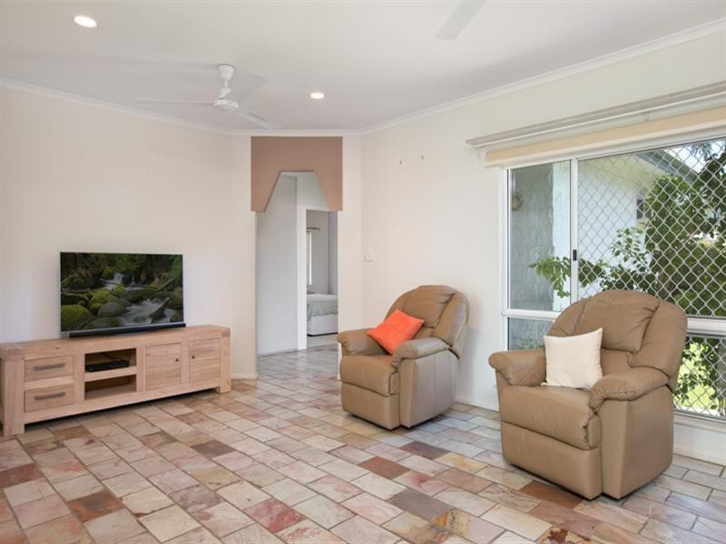 Bentley Park QLD 4869