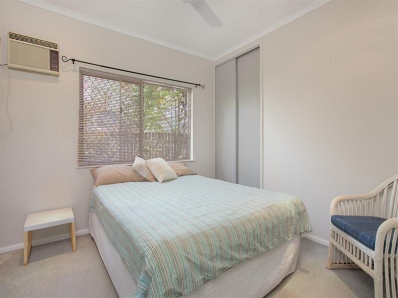 Bentley Park QLD 4869