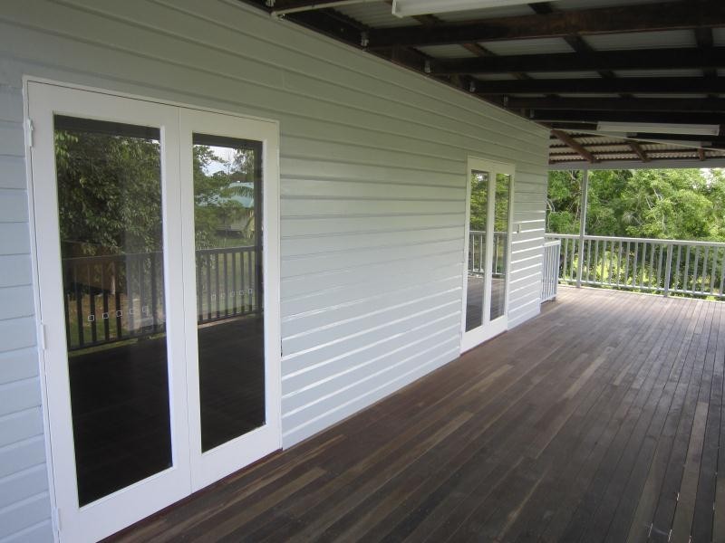 1 Pittsburg Street, White Rock QLD 4868