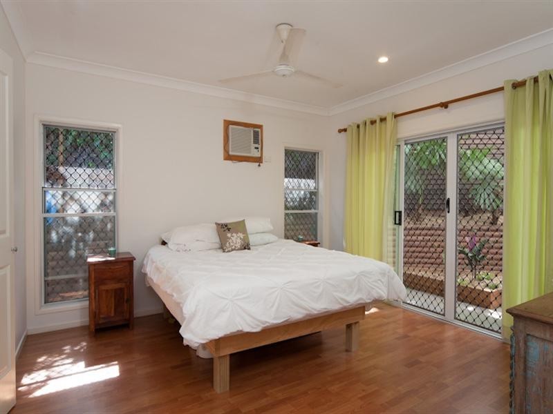 Bentley Park QLD 4869