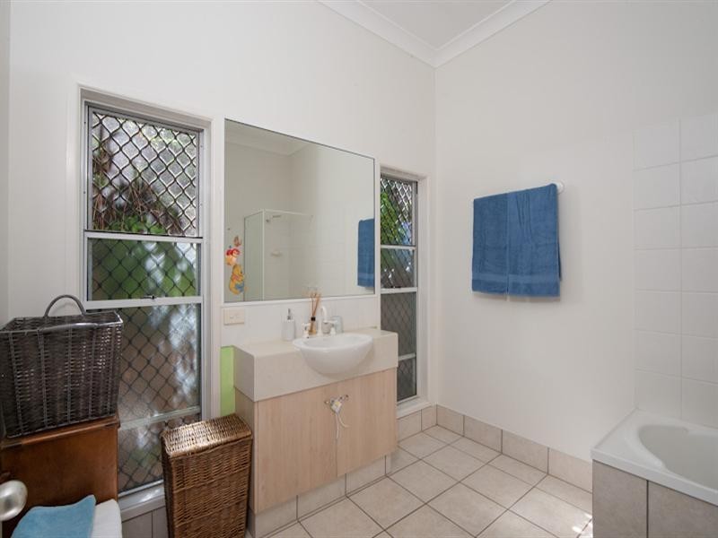 Bentley Park QLD 4869