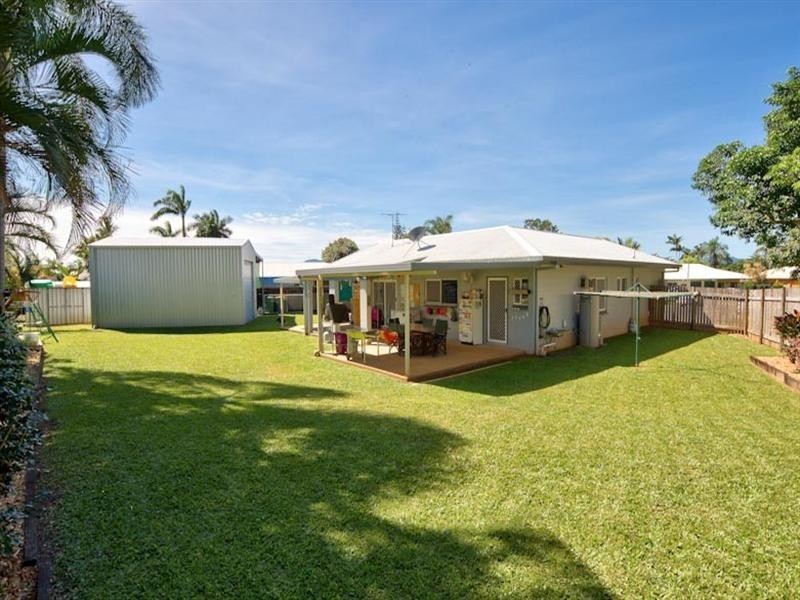 7 Batavia Court, Bentley Park QLD 4869