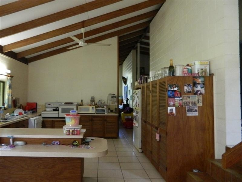 16 Beatrice Street, Mooroobool QLD 4870