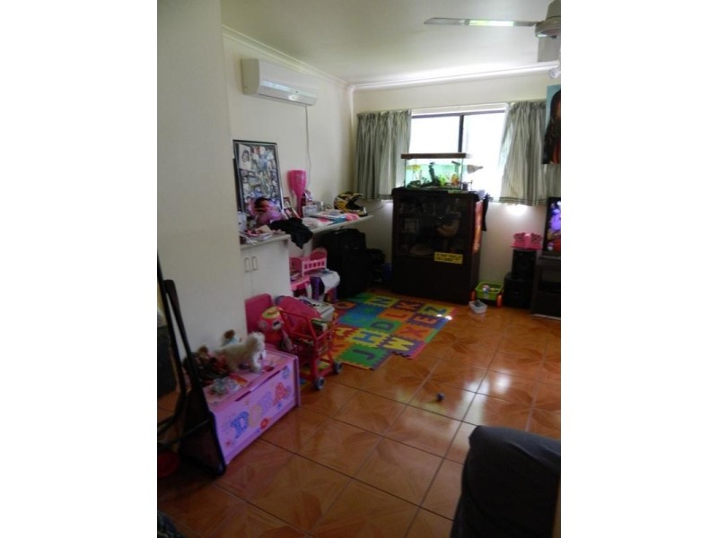 16 Beatrice Street, Mooroobool QLD 4870