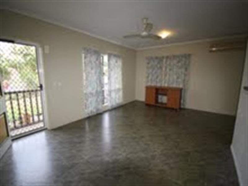 40 Robert Road, Bentley Park QLD 4869