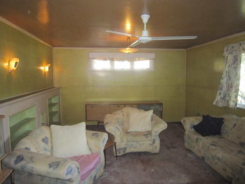 27 Henley Street, Earlville QLD 4870