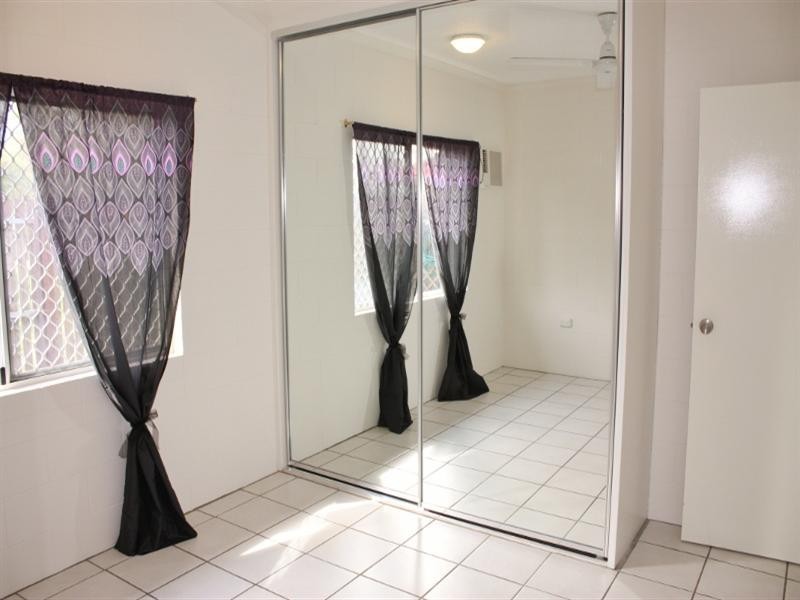 1/74 – 82 Swallow Street, Mooroobool QLD 4870