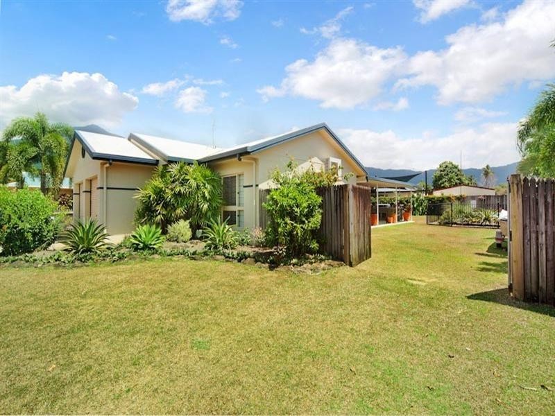 4 Wiseman Road E, Edmonton QLD 4869