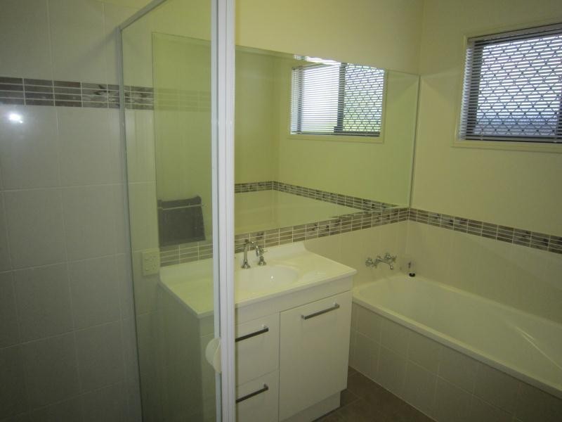 Bentley Park QLD 4869