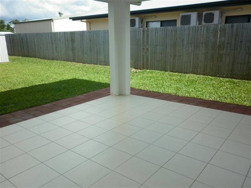 Bentley Park QLD 4869