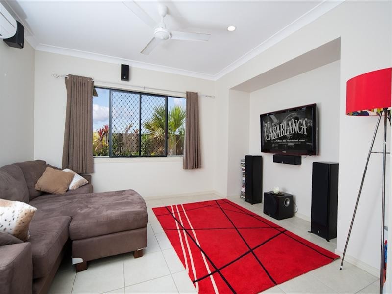 Bentley Park QLD 4869