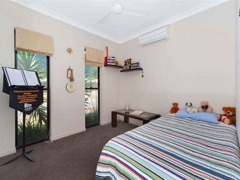 Bentley Park QLD 4869