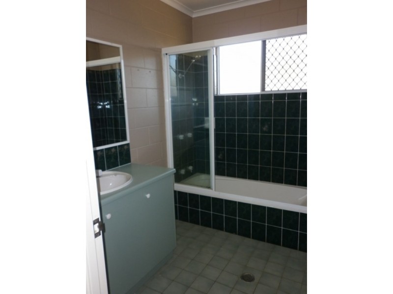 Bentley Park QLD 4869