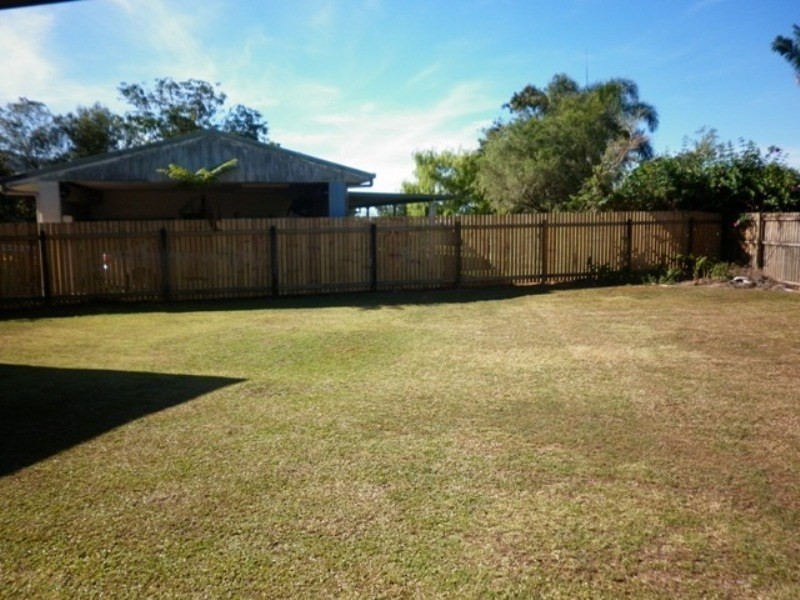 Bentley Park QLD 4869