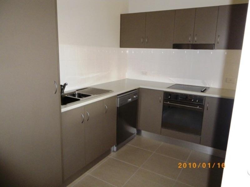 101/335 Lake Street, Cairns North QLD 4870