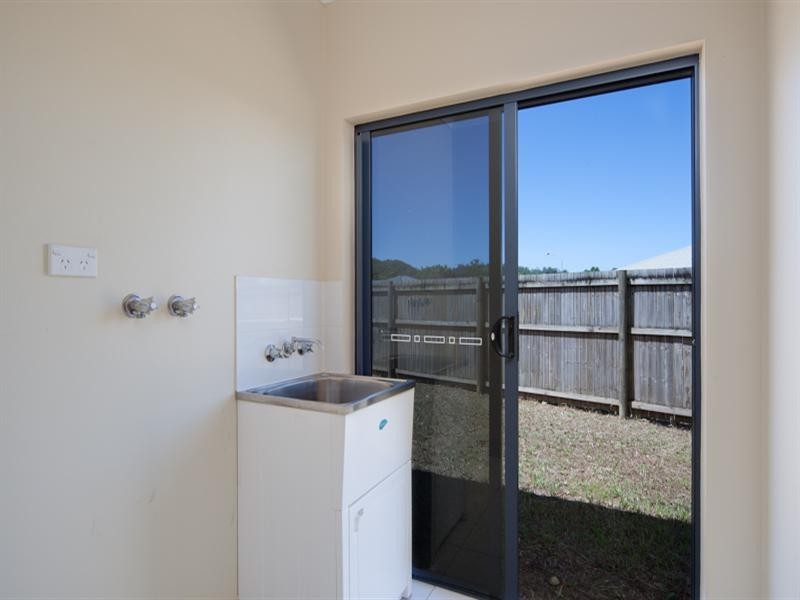 15 Conway Close, Bentley Park QLD 4869