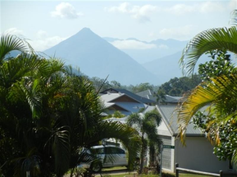 34 Cliffdale Street, Bentley Park QLD 4869