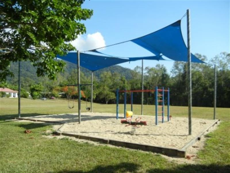 34 Cliffdale Street, Bentley Park QLD 4869