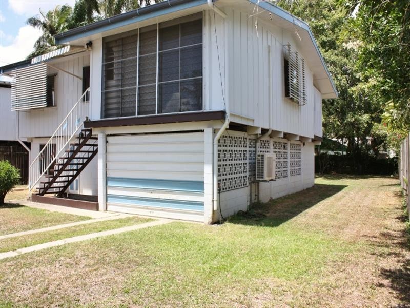 87 Mayers Street, Manoora QLD 4870