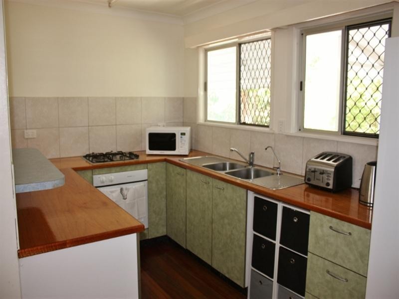 87 Mayers Street, Manoora QLD 4870