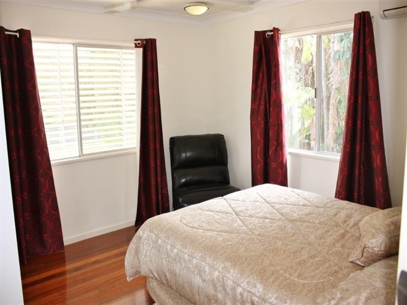 87 Mayers Street, Manoora QLD 4870