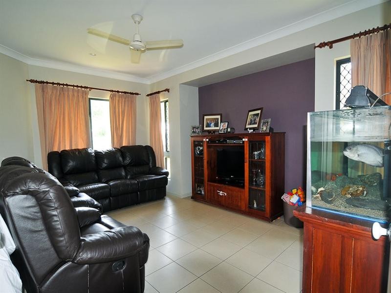 28 Altona Street, Bentley Park QLD 4869