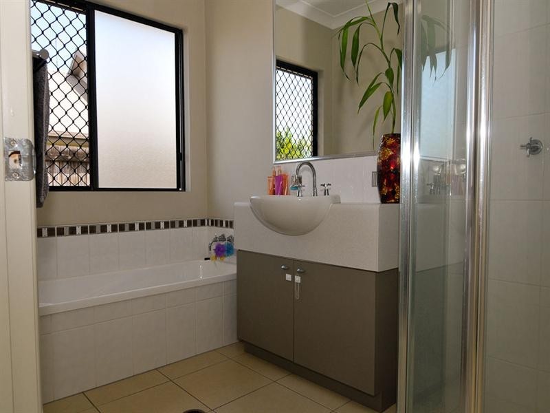 28 Altona Street, Bentley Park QLD 4869