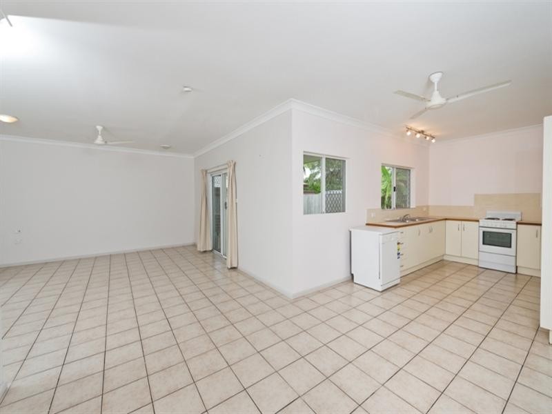 19 Fishburn Street, Bentley Park QLD 4869