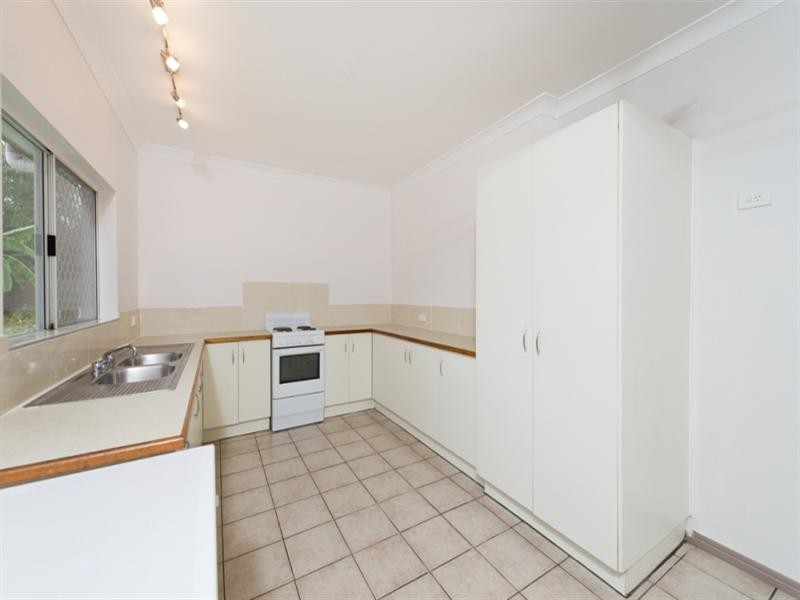 19 Fishburn Street, Bentley Park QLD 4869