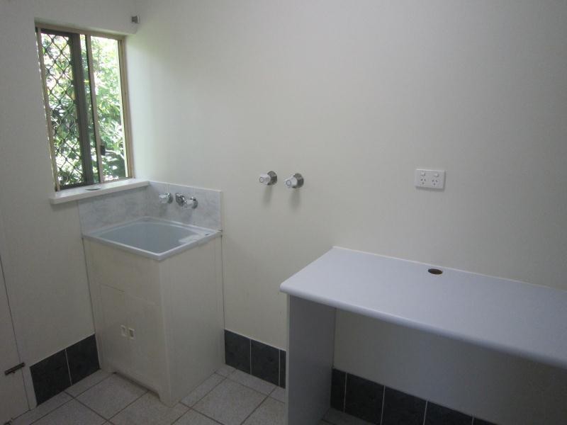 3 Speedy Close, Bentley Park QLD 4869
