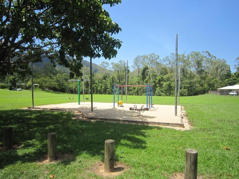 39 Boyce Street, Bentley Park QLD 4869