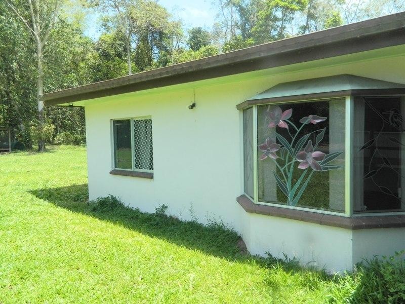 1373 Pine Creek Road, East Trinity QLD 4871