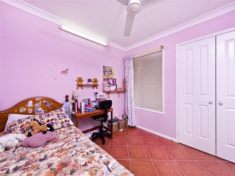 7 Thorpe Place, Bentley Park QLD 4869