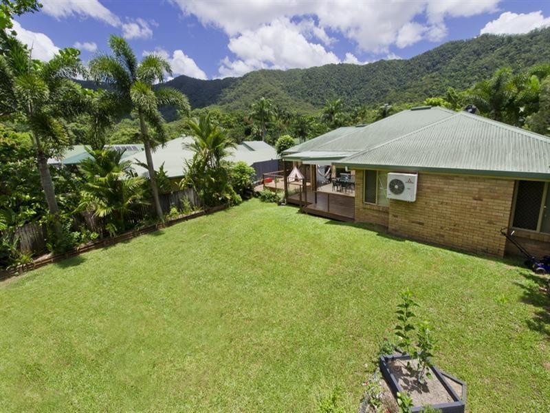 7 Thorpe Place, Bentley Park QLD 4869