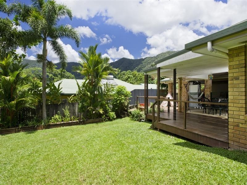 7 Thorpe Place, Bentley Park QLD 4869