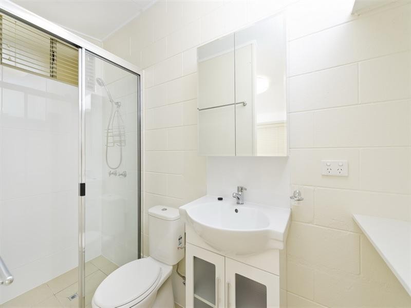 9 Milano Street, Woree QLD 4868